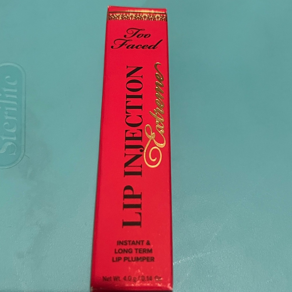 Too Faced Lip Injection Extreme